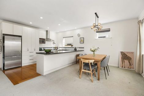 Photo of property in 10 Moselle Street, Island Bay, Wellington, 6023