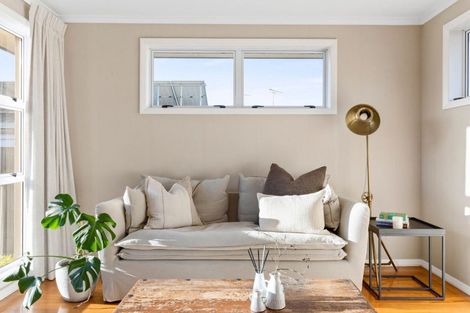 Photo of property in 71 Grey Street, Cambridge, 3434