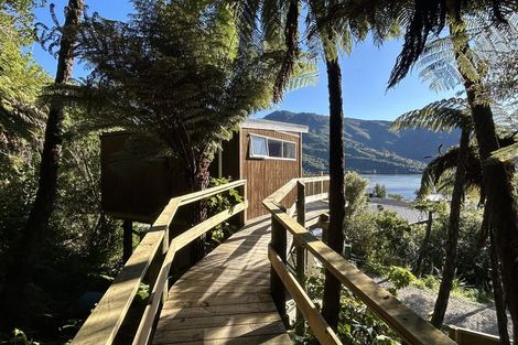 Photo of property in 1742 Queen Charlotte Drive, Linkwater, Picton, 7281