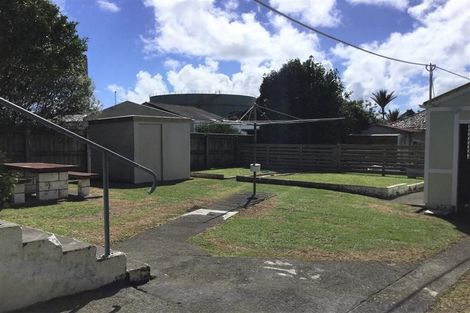 Photo of property in 4 Harbour Street, Moturoa, New Plymouth, 4310