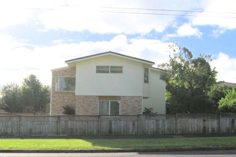 Photo of property in 29 Gloria Avenue, Te Atatu Peninsula, Auckland, 0610