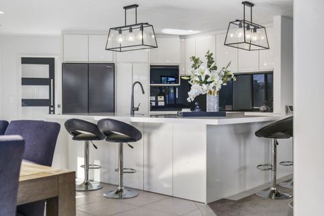 Photo of property in 6 Palazzo Drive, Papamoa Beach, Papamoa, 3118