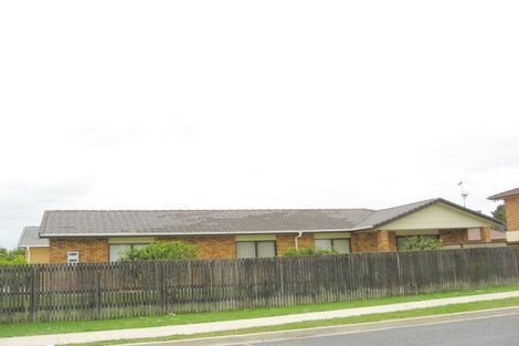 Photo of property in 6 Oakleigh Avenue, Takanini, 2112