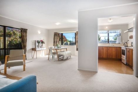 Photo of property in 41b Duncan Street, Tawa, Wellington, 5028