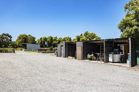 Photo of property in 33 Langes Road, Marshland, Christchurch, 8051