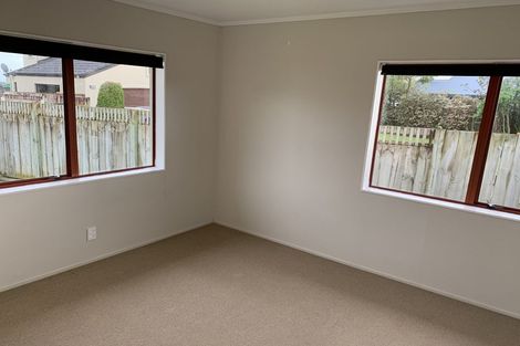 Photo of property in 14 Kilkenny Place, Fitzherbert, Palmerston North, 4410