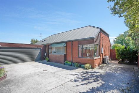 Photo of property in 2/52 Northcote Road, Northcote, Christchurch, 8052
