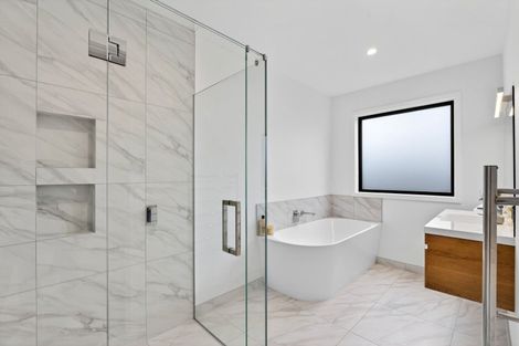 Photo of property in 7 Annie Aranui Drive, Poraiti, 4182