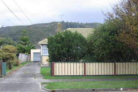Photo of property in 20 Pearce Crescent, Taita, Lower Hutt, 5011