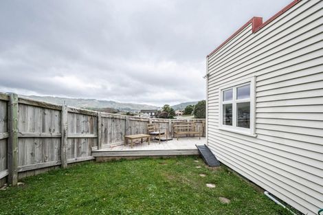 Photo of property in 58 Lincoln Avenue, Tawa, Wellington, 5028