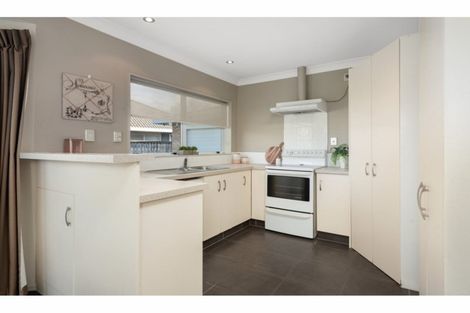 Photo of property in 18 Ocean Crest, Papamoa Beach, Papamoa, 3118