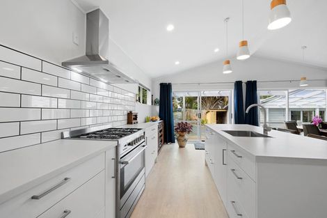 Photo of property in 5b Wayne Place, Ferndale, New Plymouth, 4310