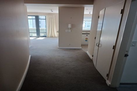 Photo of property in 17 Kent Terrace - Kent Apartments, 4e/16 Kent Terrace, Mount Victoria, Wellington, 6011