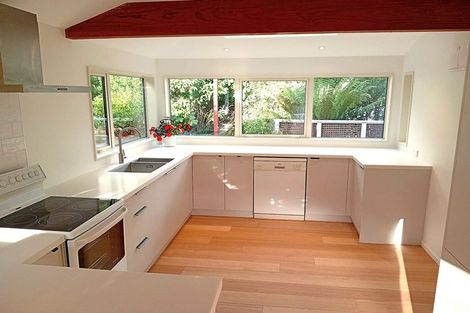 Photo of property in 10 Selwyn Parade, Lyttelton, 8082