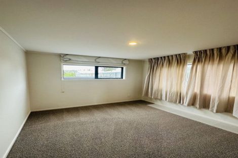 Photo of property in 2/26 Stanaway Street, Hillcrest, Auckland, 0627