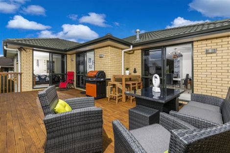 Photo of property in 33 Sapperton Drive, Henderson, Auckland, 0612