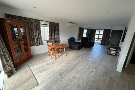 Photo of property in 16b Romney Place, Manurewa, Auckland, 2102