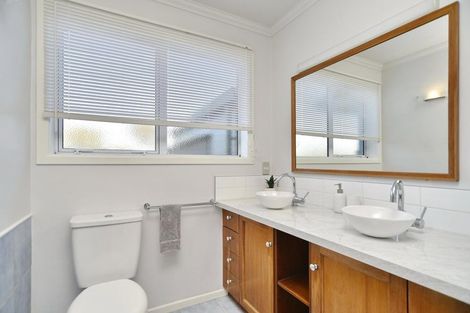 Photo of property in 5 Hannah Place, Redwood, Christchurch, 8051