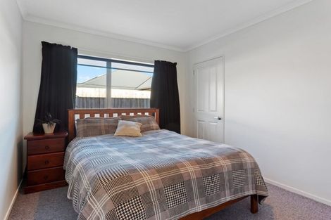 Photo of property in 12 Yellowlees Drive, Kaiapoi, 7630