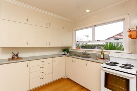 Photo of property in 21 Walsh Road, Westown, New Plymouth, 4310