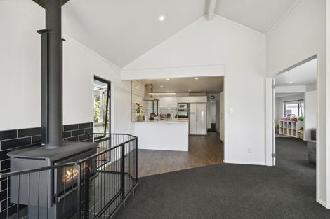 Photo of property in 8 Countess Close, Maupuia, Wellington, 6022