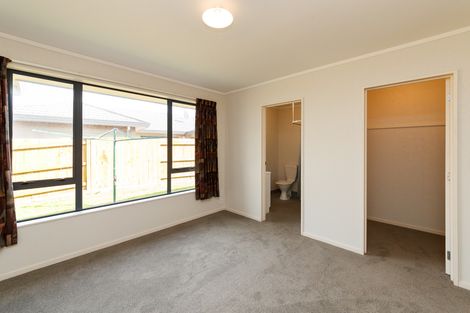 Photo of property in 77 Parnell Heights, Kelvin Grove, Palmerston North, 4414