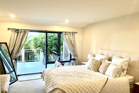 Photo of property in 473 East Coast Road, Murrays Bay, Auckland, 0630