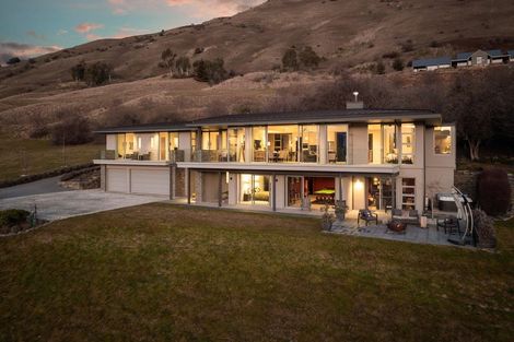 Photo of property in 16 Hayes View Lane, Lake Hayes, Queenstown, 9371