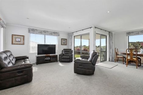 Photo of property in 60 Utopia Park Heights, Welcome Bay, Tauranga, 3112