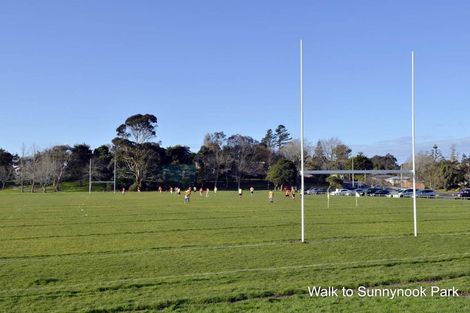 Photo of property in 7 Tahu Crescent, Sunnynook, Auckland, 0620