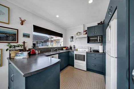 Photo of property in 84 Oranga Street, Westown, New Plymouth, 4310