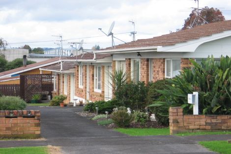 Photo of property in 1/10 Ranfurly Road, Papatoetoe, Auckland, 2104