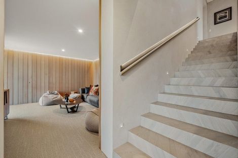 Photo of property in 16 Advance Terrace, Arrowtown, 9302