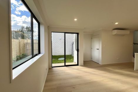 Photo of property in 71b Royal Road, Massey, Auckland, 0614
