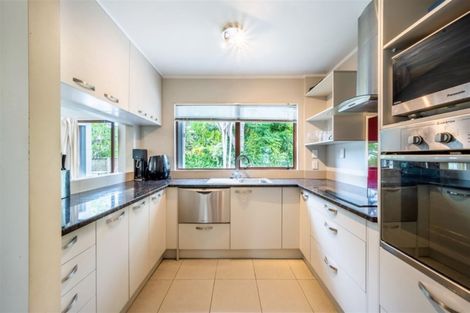 Photo of property in 2/43 Ravenwood Drive, Forrest Hill, Auckland, 0620