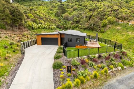 Photo of property in 7 Margaret Mahy Drive, Blue Mountains, Upper Hutt, 5371