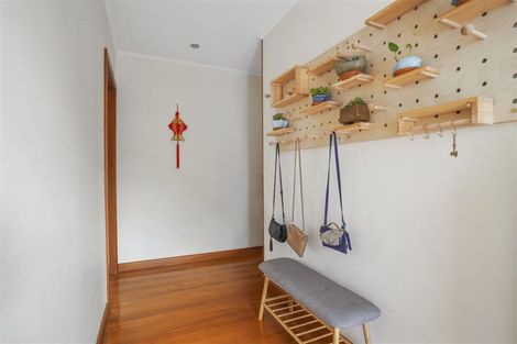 Photo of property in 7 Glenora Place, Hornby, Christchurch, 8042