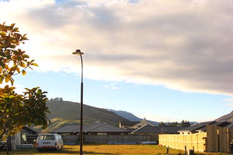 Photo of property in 7 Luna Place, Lake Hayes, Queenstown, 9304