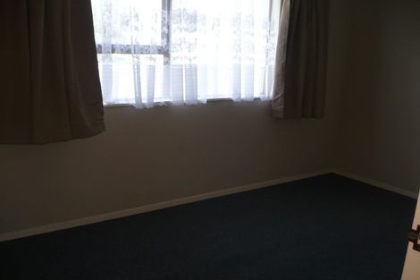 Photo of property in 201a Newlands Road, Newlands, Wellington, 6037