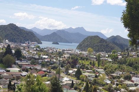 Photo of property in 16 Kakapo Rise, Picton, 7220