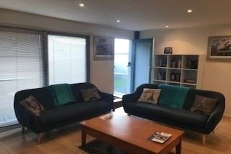 Photo of property in 10/10 Blomfield Spa, Takapuna, Auckland, 0622