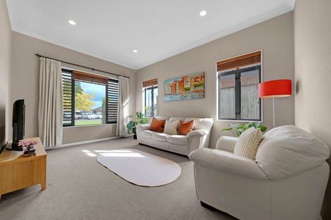 Photo of property in 11 Gordal Place, Flat Bush, Auckland, 2016