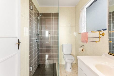 Photo of property in 14 Renoir Street, West Harbour, Auckland, 0618