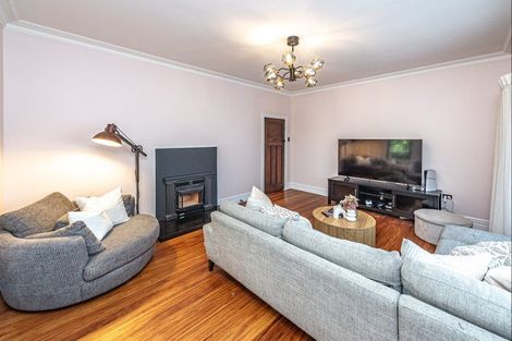 Photo of property in 4 Kent Road, Saint Johns Hill, Whanganui, 4501