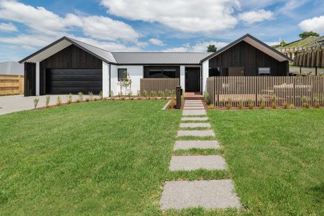 Photo of property in 14 Hayward Place, Ohauiti, Tauranga, 3112