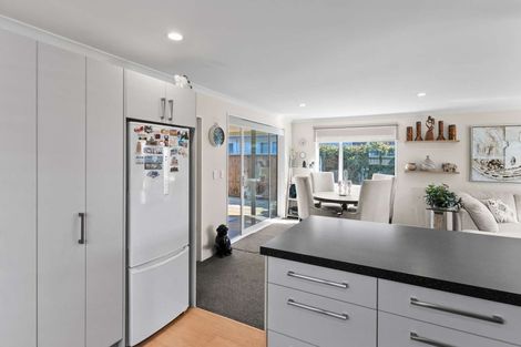 Photo of property in 17 Pounamu Place, Pegasus, 7612