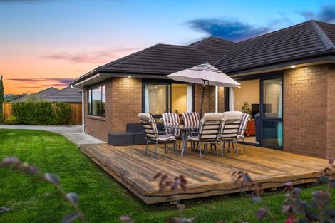 Photo of property in 16 Pitoitoi Drive, Riverhead, 0820