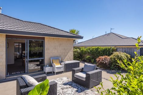 Photo of property in 82 Regent Drive, Paraparaumu Beach, Paraparaumu, 5032