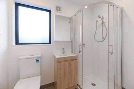 Photo of property in 4/60 Triangle Road, Massey, Auckland, 0614