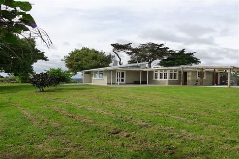 Photo of property in 225 Hanham Road, Kumeu, 0891